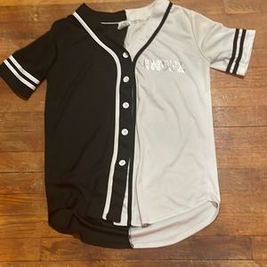 Rue 21 angel black and white jersey tee Size:M